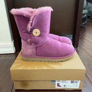 UGG Bailey Button Boots - size 7 in magenta purple